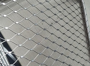 ���P��K���۾W